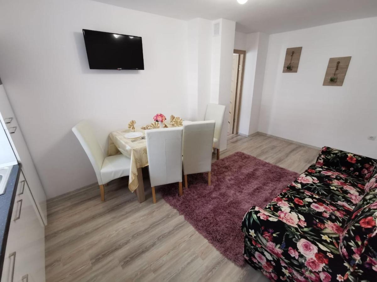 Apartament Gold Luxury Lejlighed Tîrgu Ocna Eksteriør billede