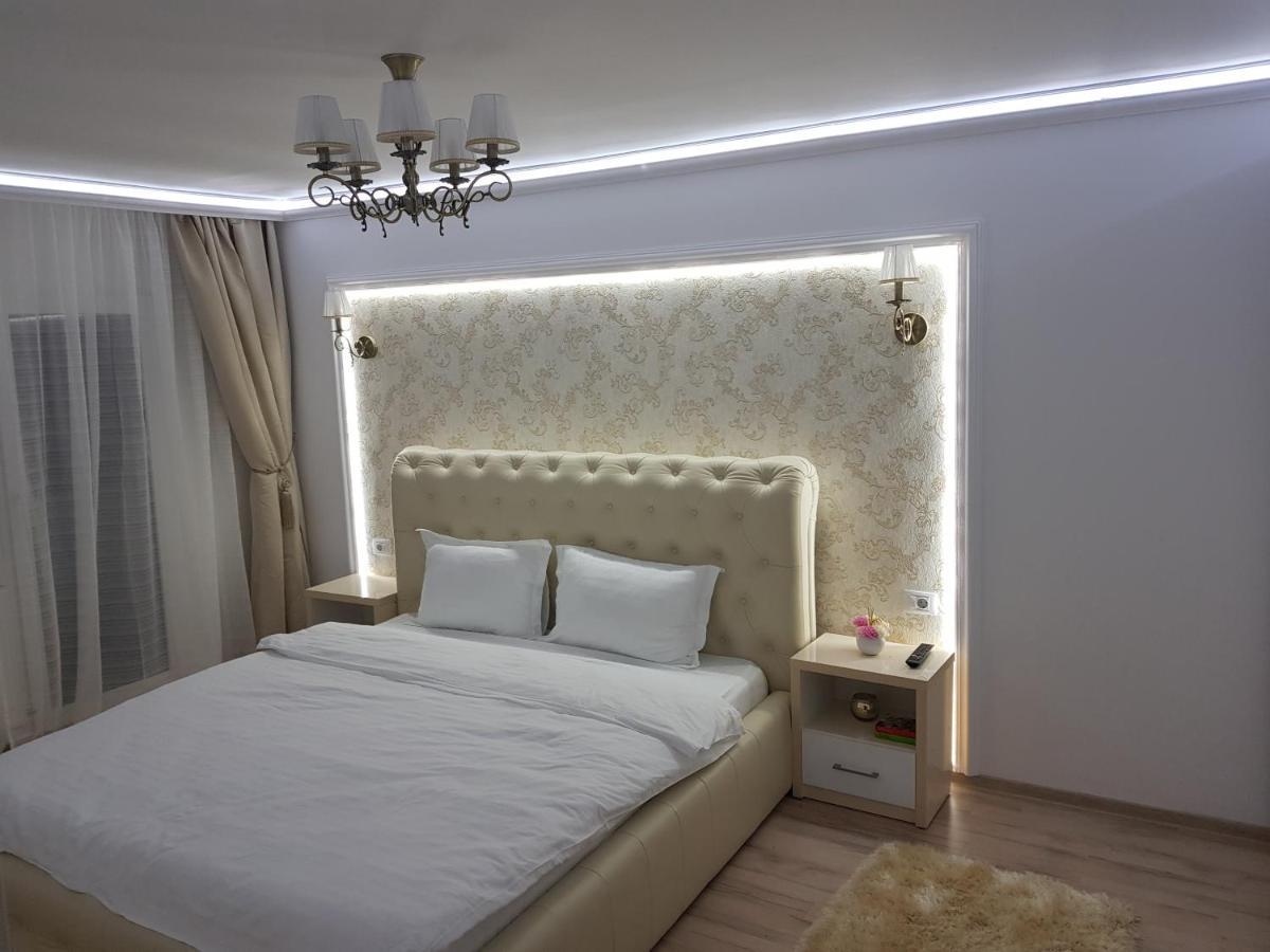 Apartament Gold Luxury Lejlighed Tîrgu Ocna Eksteriør billede